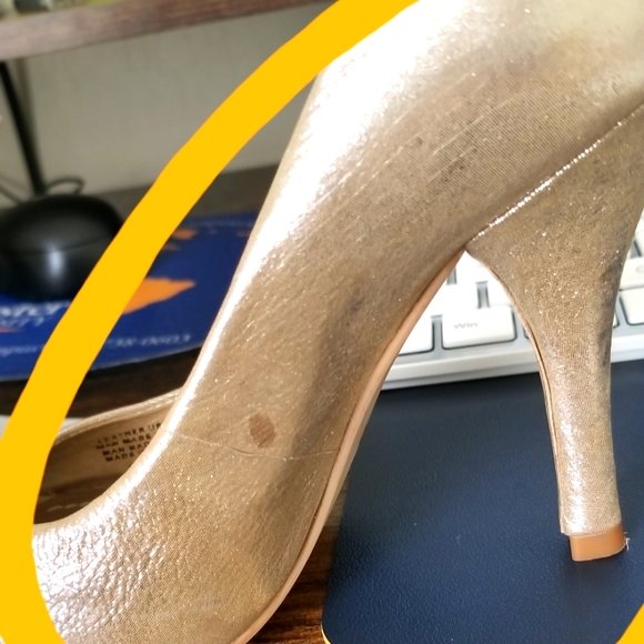 Gianni Bini Gold Metallic Open Toe Heels - Picture 8 of 9